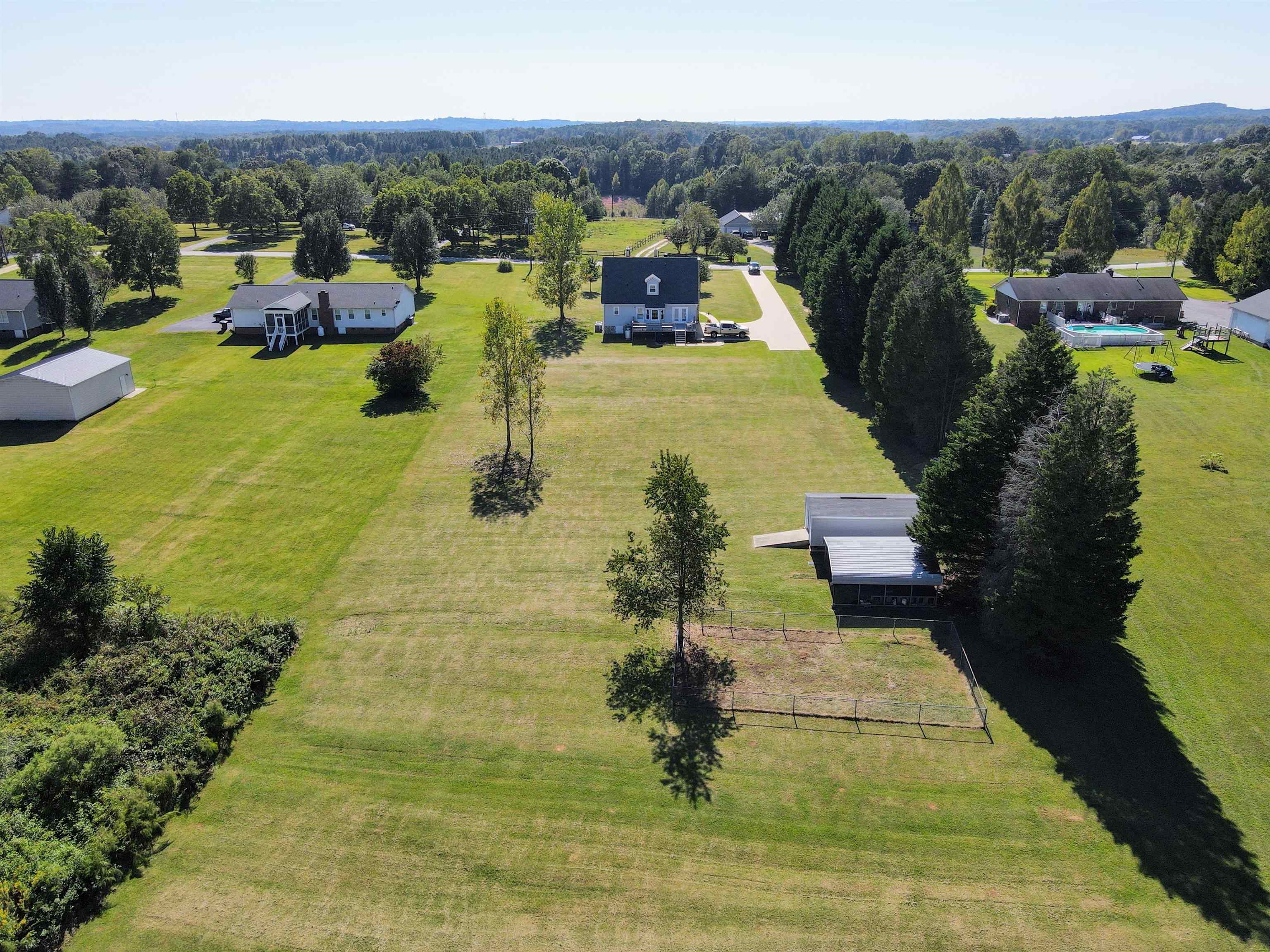 482 Farmington Road Gaffney, SC 29341 - Photo 5 of 34