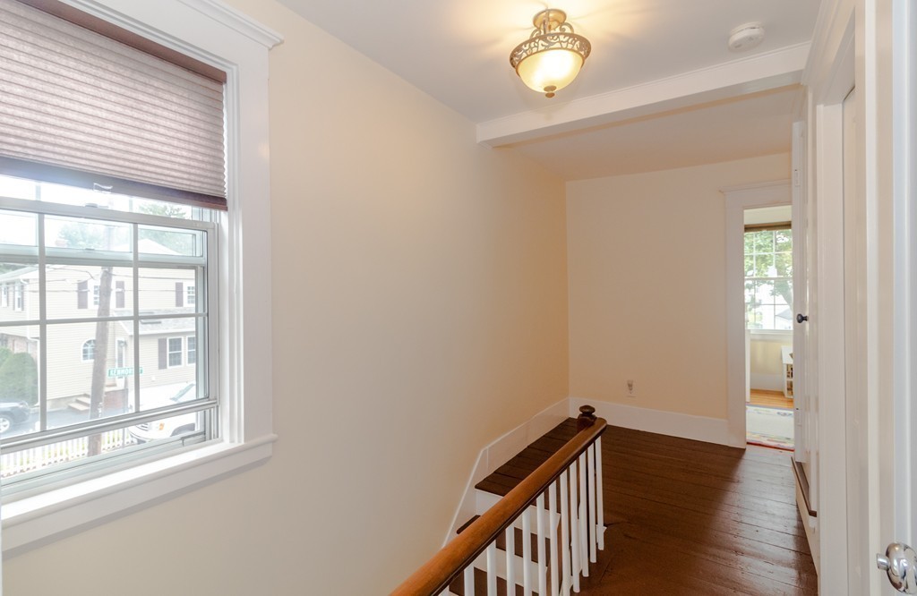 86 Potter Road Waltham, MA 02453 - Photo 19 of 28 Gallery Image 19