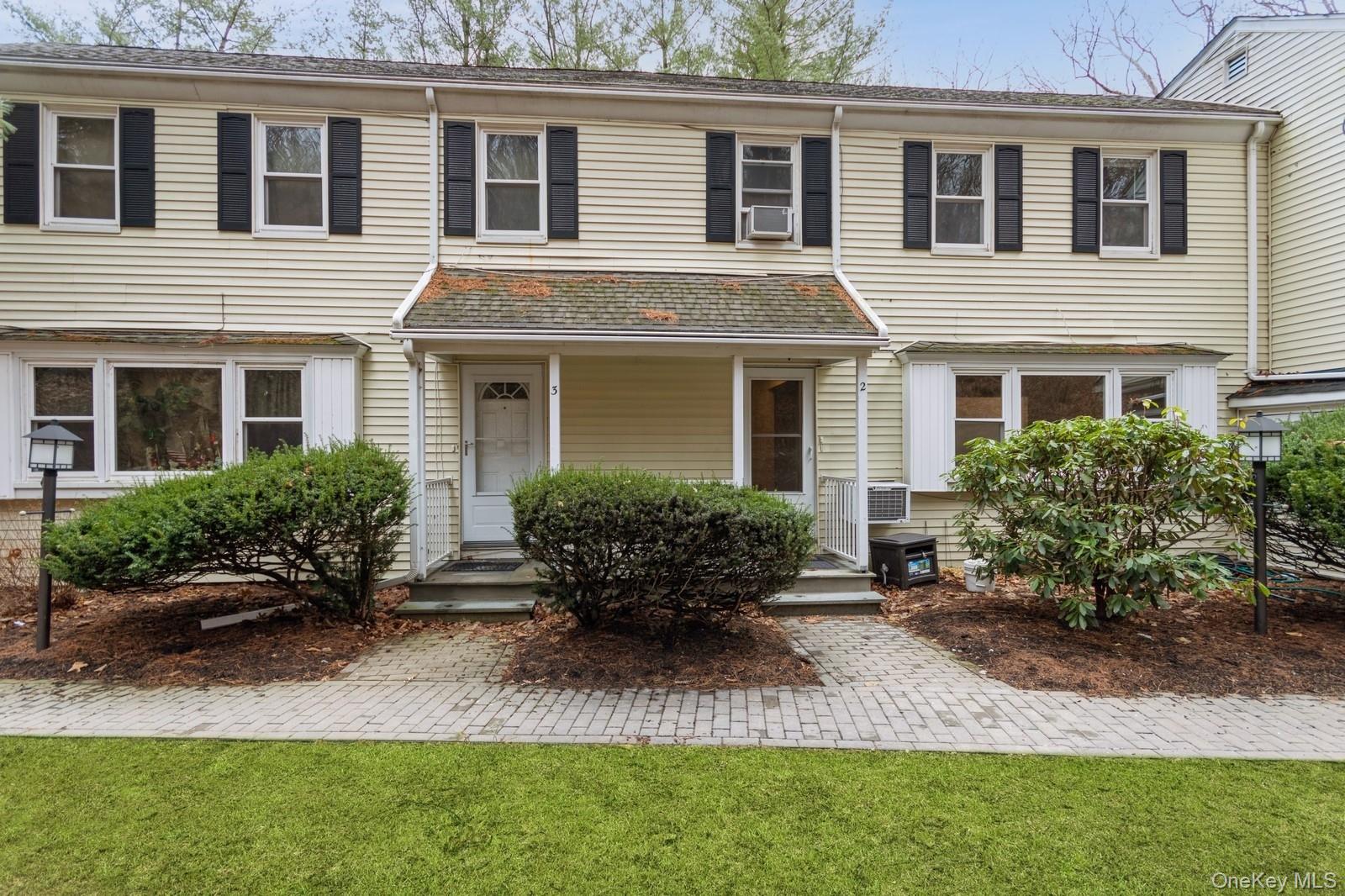129 Harris Road, Unit 4 Katonah, NY 10536 - Photo 1 of 21 Gallery Image 1