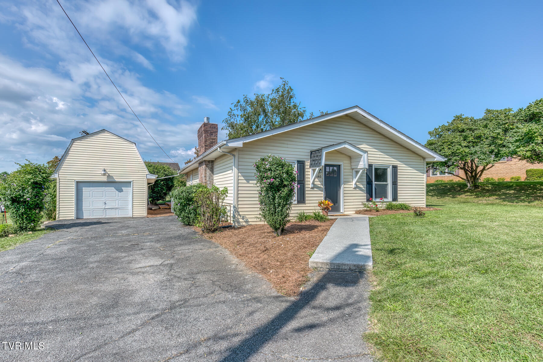 140 Risto Road Bristol, VA 24201 - Photo 4 of 30 75 Risto Rd-4