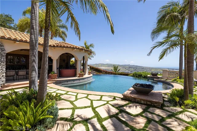 $19,995,000 | 19 Old Ranch Road, Laguna Niguel, CA 92677