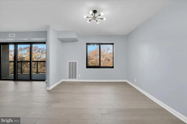 $3,450 | 309 Yoakum Parkway, Unit 815, Alexandria, VA 22304