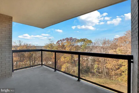 $3,450 | 309 Yoakum Parkway, Unit 815, Alexandria, VA 22304