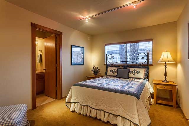 123 Basque Drive Truckee, CA 96161 - Photo 12 of 14 guest bedroom en suite