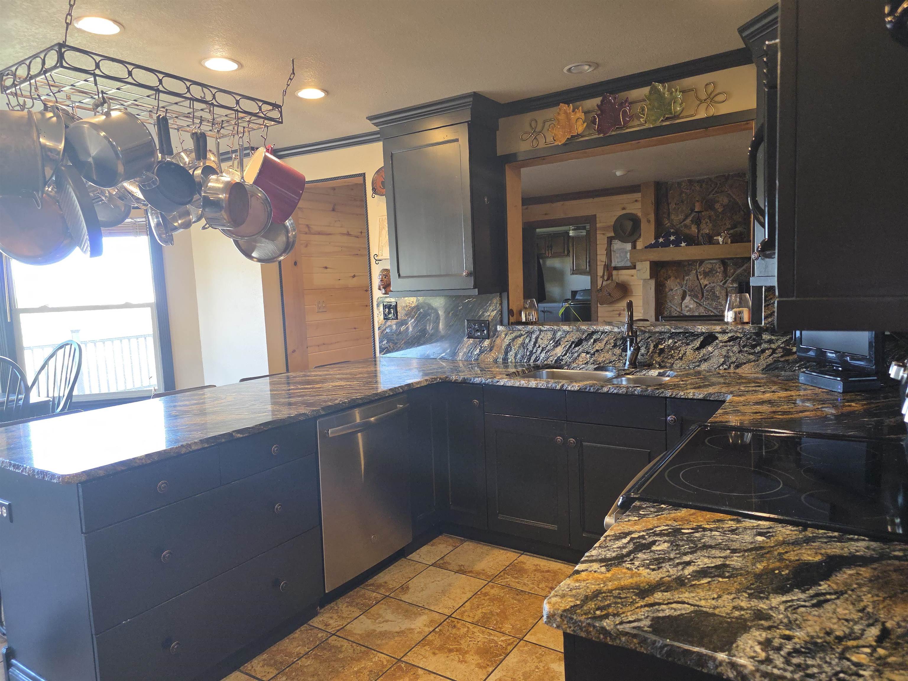 239 West Fallen Rock Road Grand Junction, CO 81507 - Photo 17 of 41 a living room with a rug