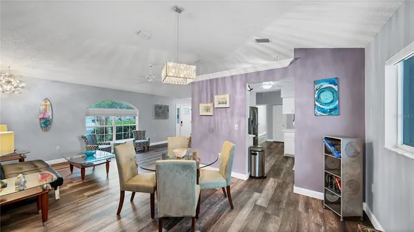 $3,200 | 5219 Inverness Drive, Sarasota, FL 34243