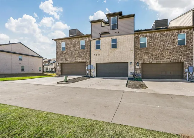 $2,750 | 2226 Adena Spgs Drive, Allen, TX 75013