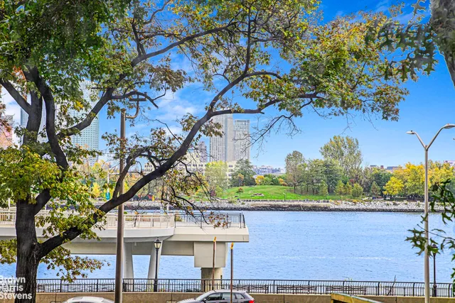 $1,050,000 | 45 Sutton Place South, Unit 5C | Sutton Place