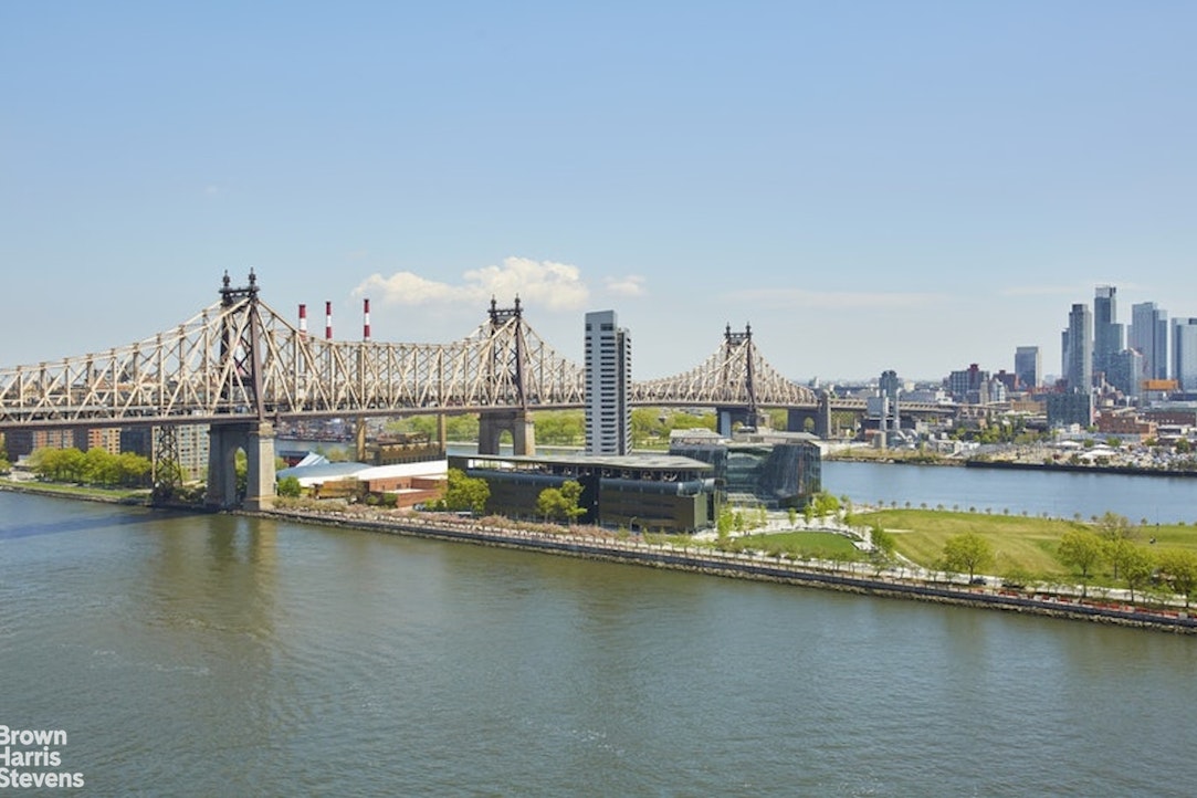 45 Sutton Place South, Unit 5C Manhattan, NY 10022 - Photo 17 of 21