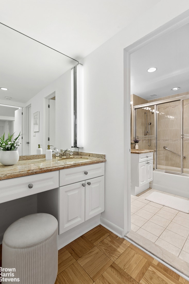 45 Sutton Place South, Unit 5C Manhattan, NY 10022 - Photo 7 of 21