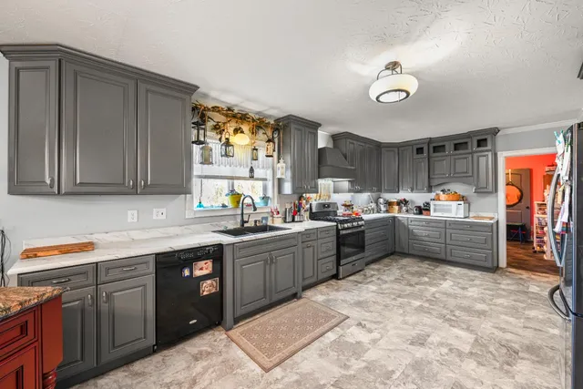 $1,390,000 | 15110 Veterans Lane, Dillsboro, IN 47018