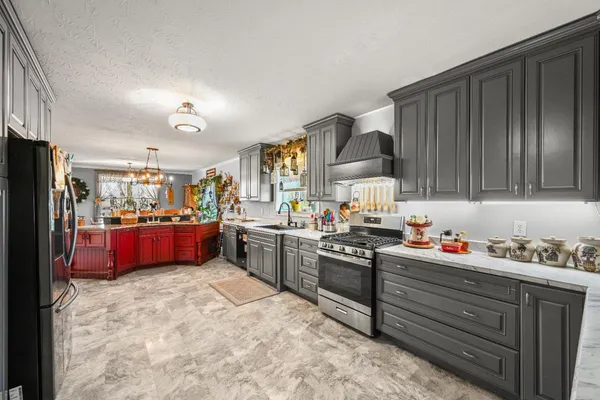 $1,390,000 | 15110 Veterans Lane, Dillsboro, IN 47018