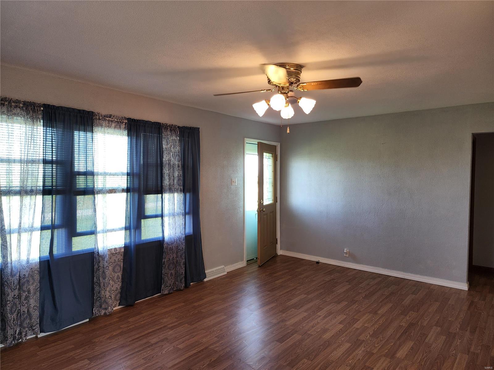 4559 Chester Road Chester, IL 62233 - Photo 19 of 36 Gallery Image 19