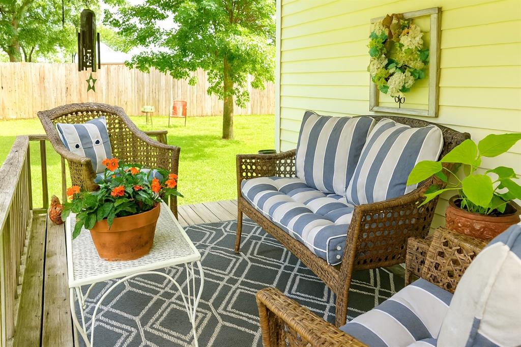 314 Cockerell Street Eustace, TX 75124 - Photo 13 of 15 a view of outdoor space with seating area