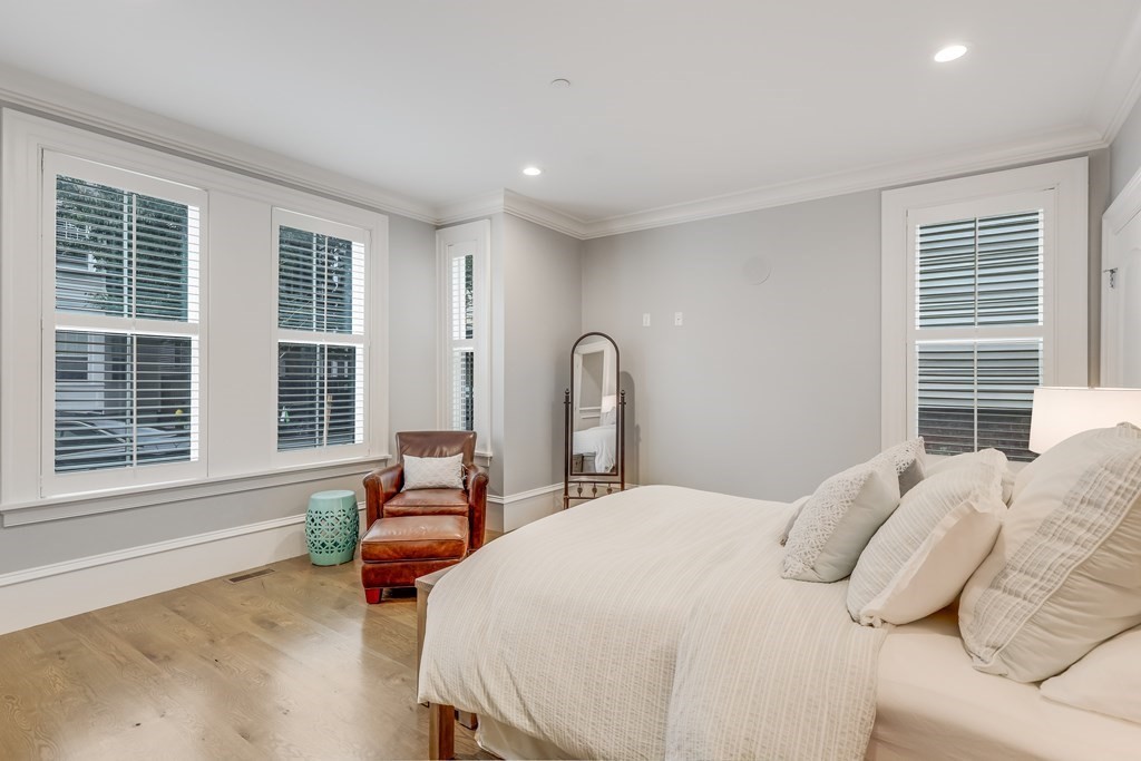 711 East 2nd Street, Unit 2 Boston, MA 02127 - Photo 11 of 35