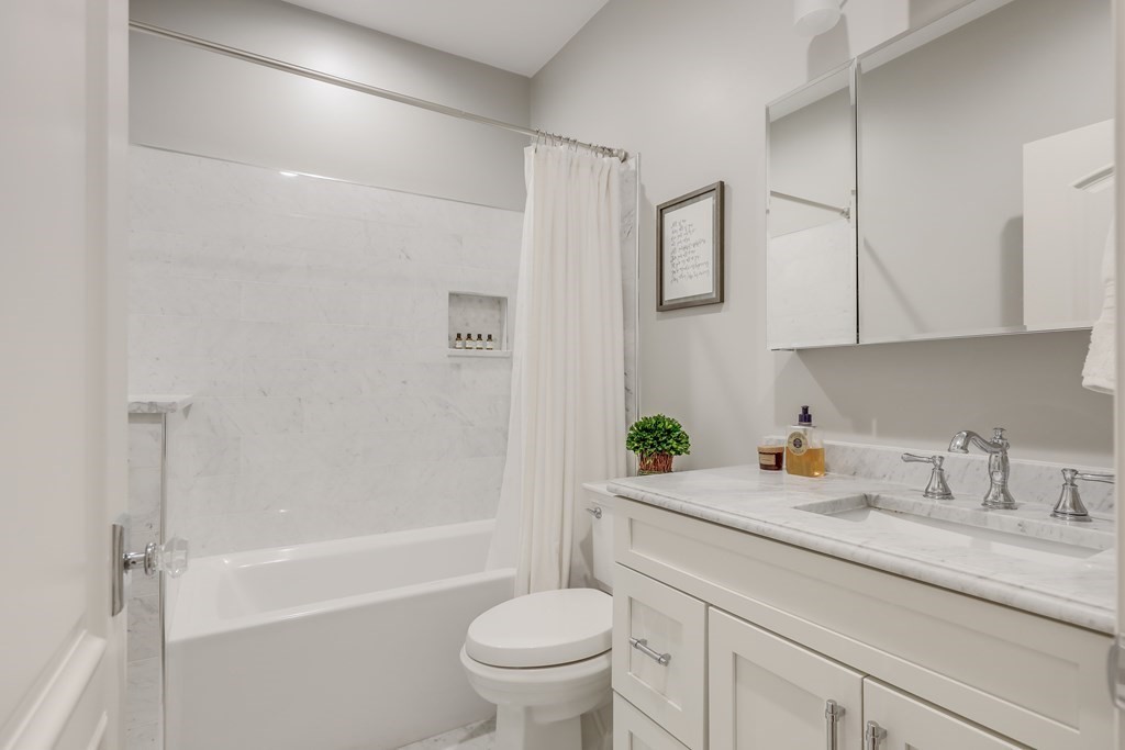 711 East 2nd Street, Unit 2 Boston, MA 02127 - Photo 15 of 35