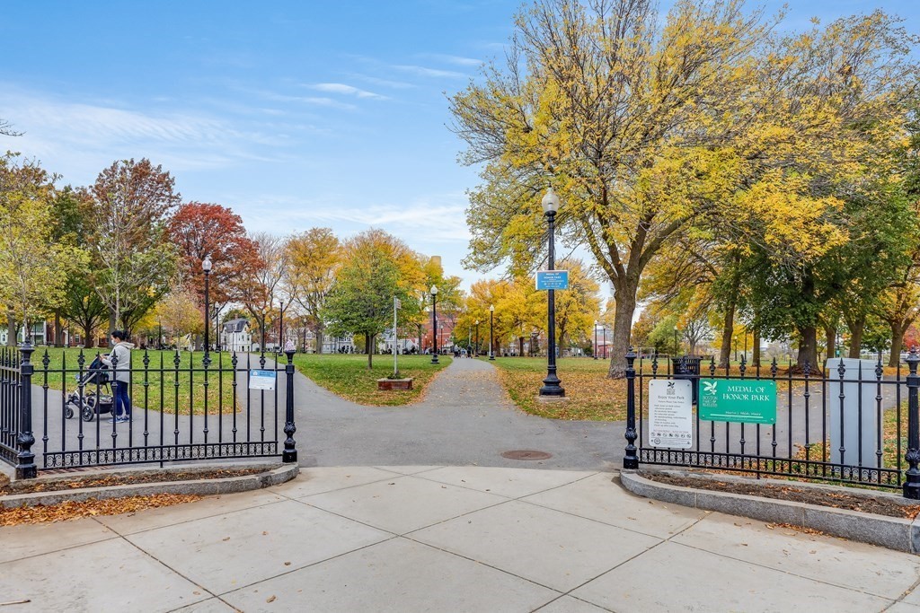 711 East 2nd Street, Unit 2 Boston, MA 02127 - Photo 33 of 35