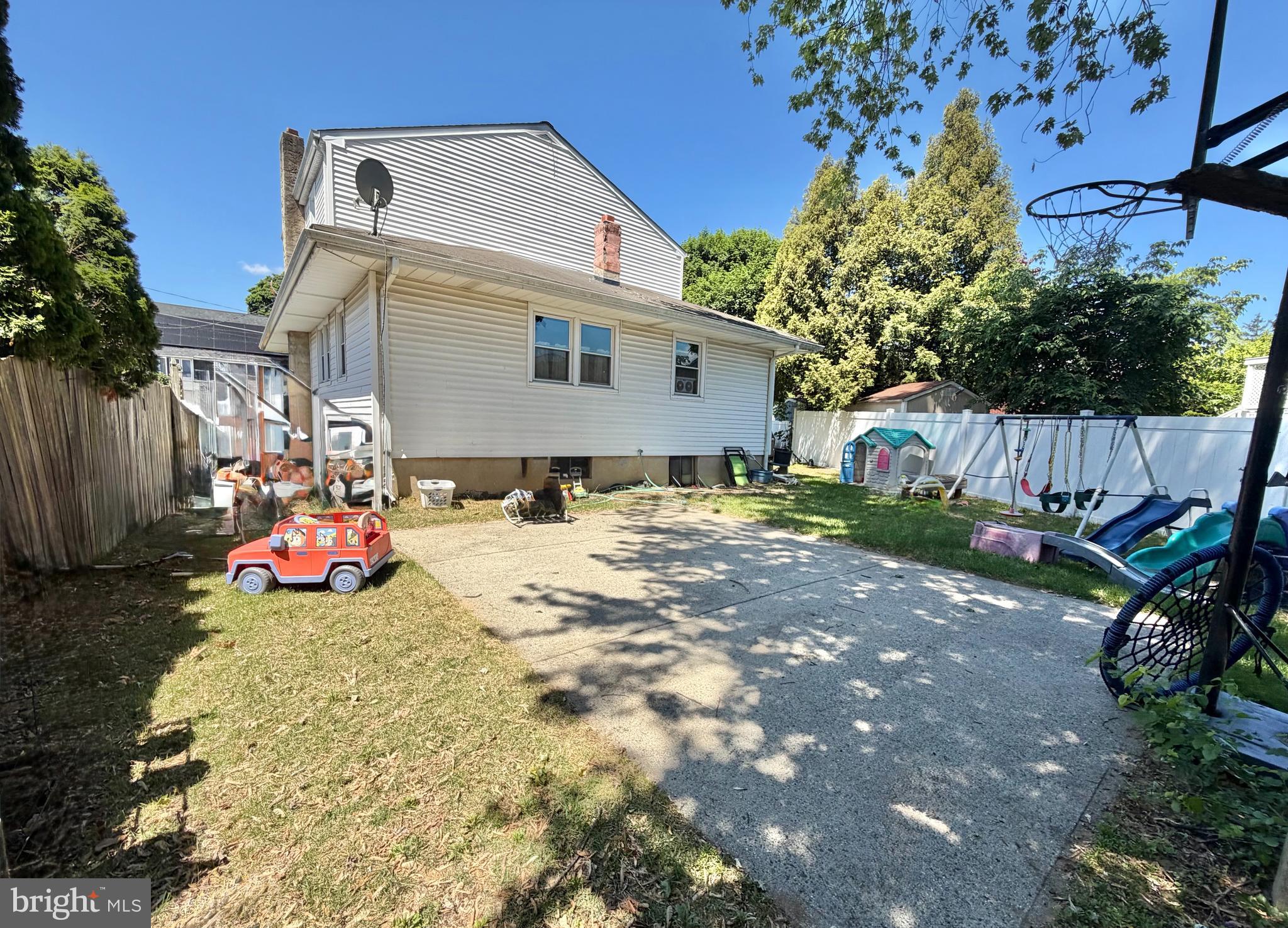 130 Kinsman Road Florence, NJ 08518 - Photo 33 of 36 Back of House