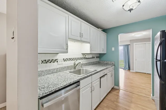 $320,000 | 92 Bluestone Drive, Nashua, NH 03060