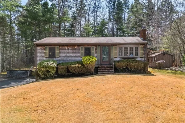 $449,900 | 88 Plymouth Street, Halifax, MA 02338