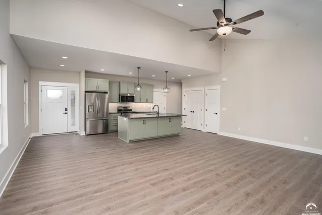 $365,000 | 915 Eagle Ridge Drive, Baldwin City, KS 66006