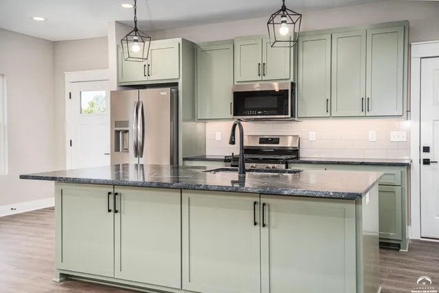 $365,000 | 915 Eagle Ridge Drive, Baldwin City, KS 66006