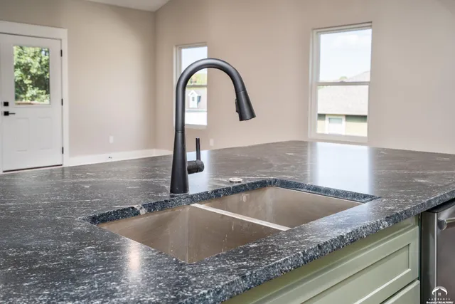 $365,000 | 915 Eagle Ridge Drive, Baldwin City, KS 66006