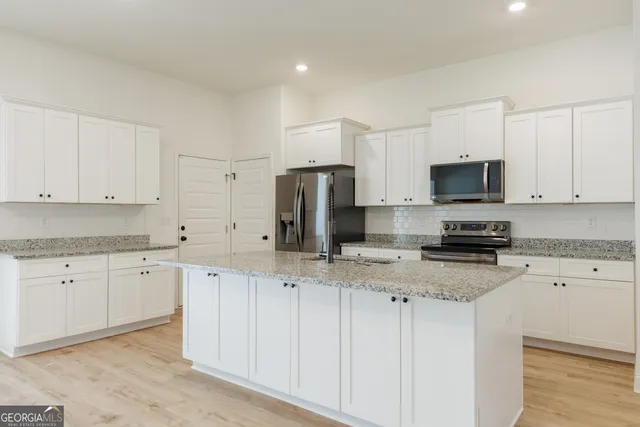 $345,000 | 3033 Reynolda Drive, Hahira, GA 31632