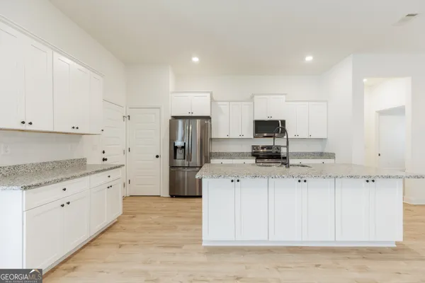 $344,900 | 3033 Reynolda Drive, Hahira, GA 31632