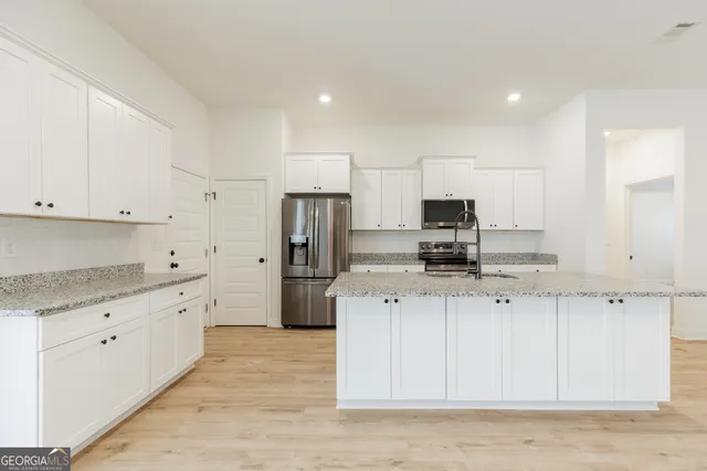 $345,000 | 3033 Reynolda Drive, Hahira, GA 31632