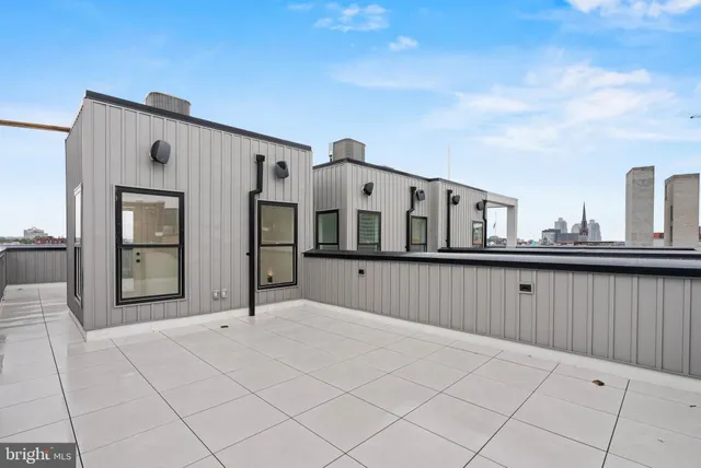 $825,000 | 650 Fairmount Avenue, Unit I3, Philadelphia, PA 19123