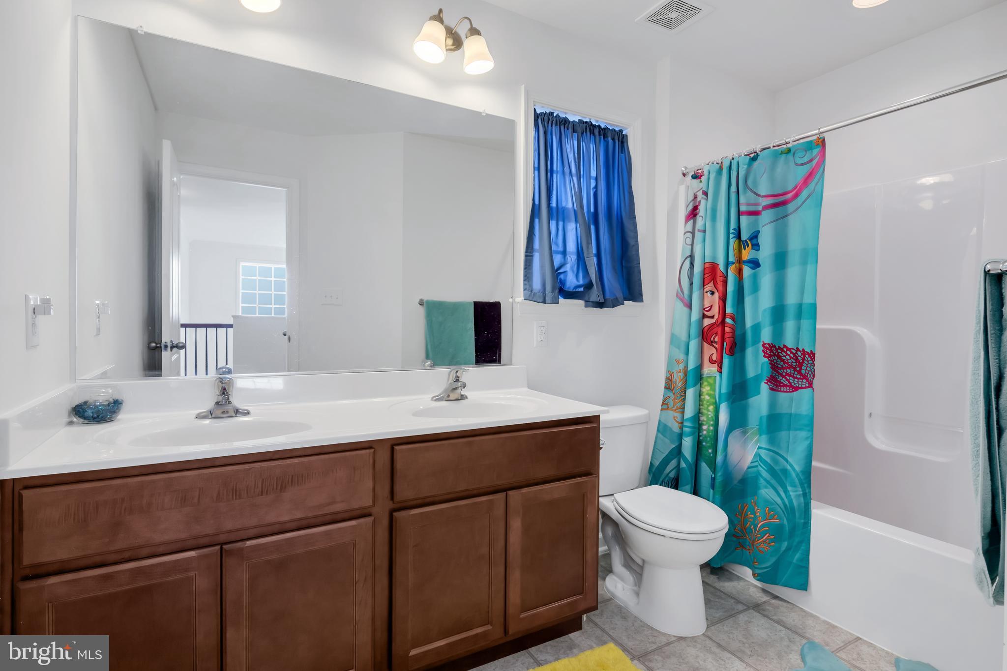 215 Byron Road Gerrardstown, WV 25420 - Photo 22 of 27 2nd Floor Full Bath