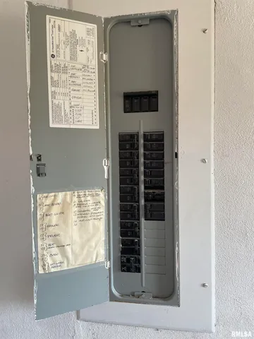 $750,000 | 17726 Quiet Acres Road, Scheller, IL 62883