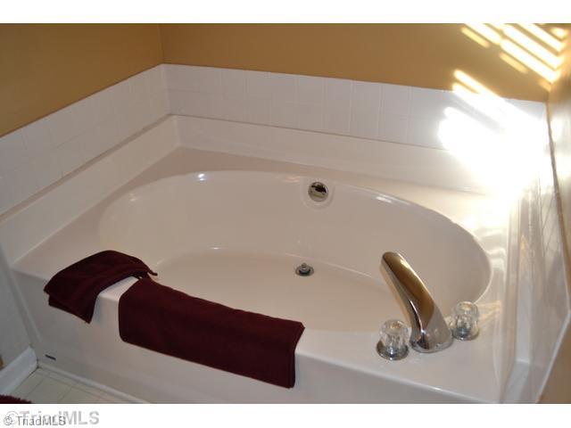 4221 Beacon Ridge Drive High Point, NC 27265 - Photo 9 of 16 Master Bath/Spa.
