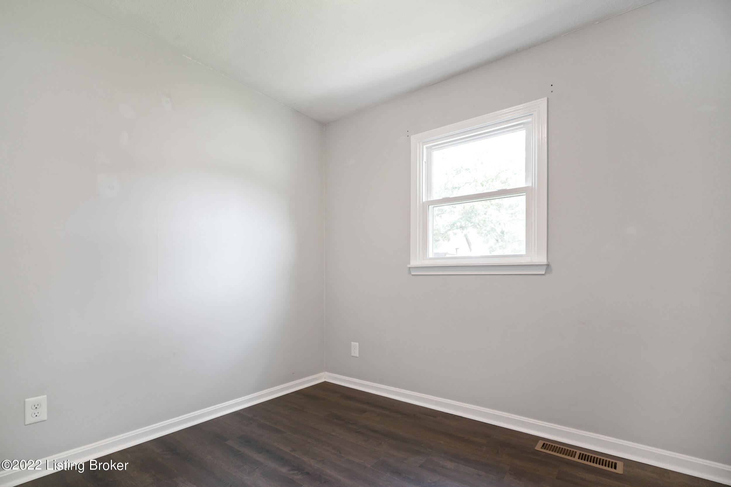 711 Jericho Road La Grange, KY 40031 - Photo 11 of 28 711 Jericho Road-23