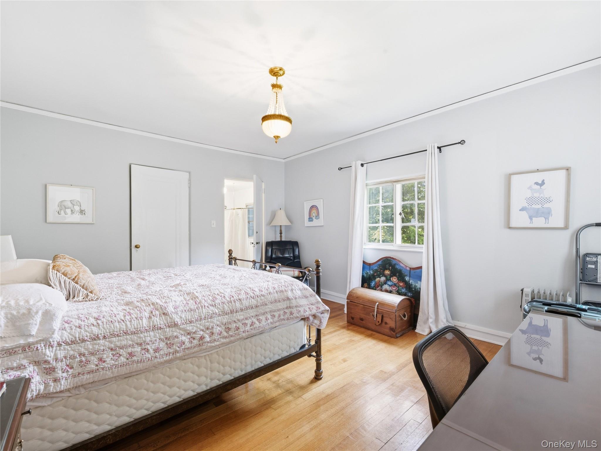 89 Bayview Avenue Great Neck, NY 11021 - Photo 20 of 38 Bedroom