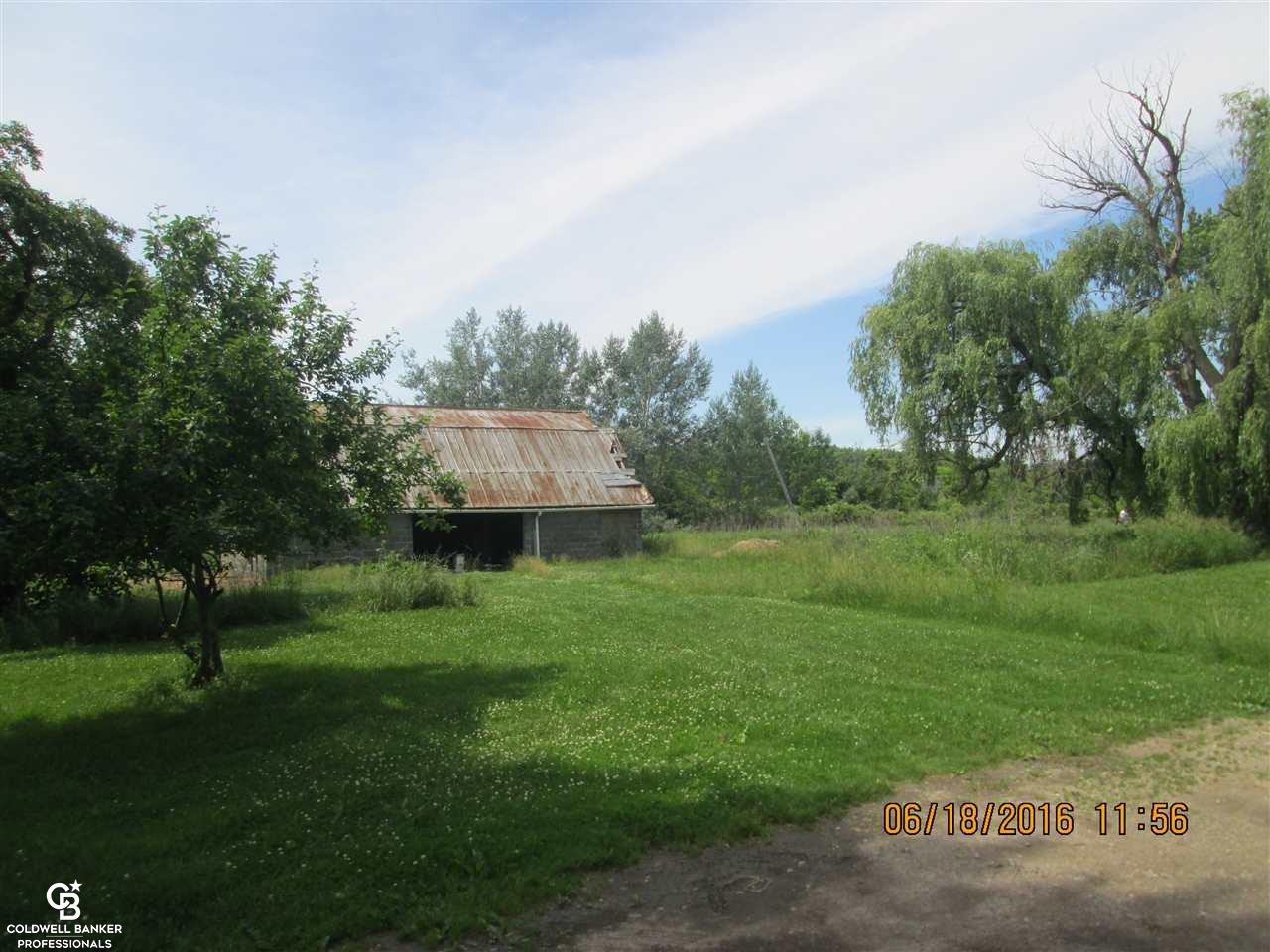 3712 Connors Road Emmett, MI 48022 - Photo 39 of 48 31294796-38.JPG