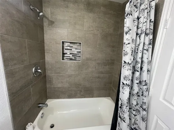 $1,795 | 2508 South Texas Avenue, Pearland, TX 77581