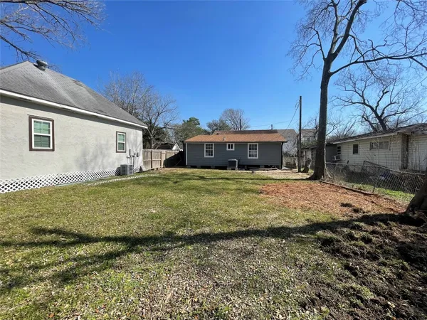 $1,795 | 2508 South Texas Avenue, Pearland, TX 77581