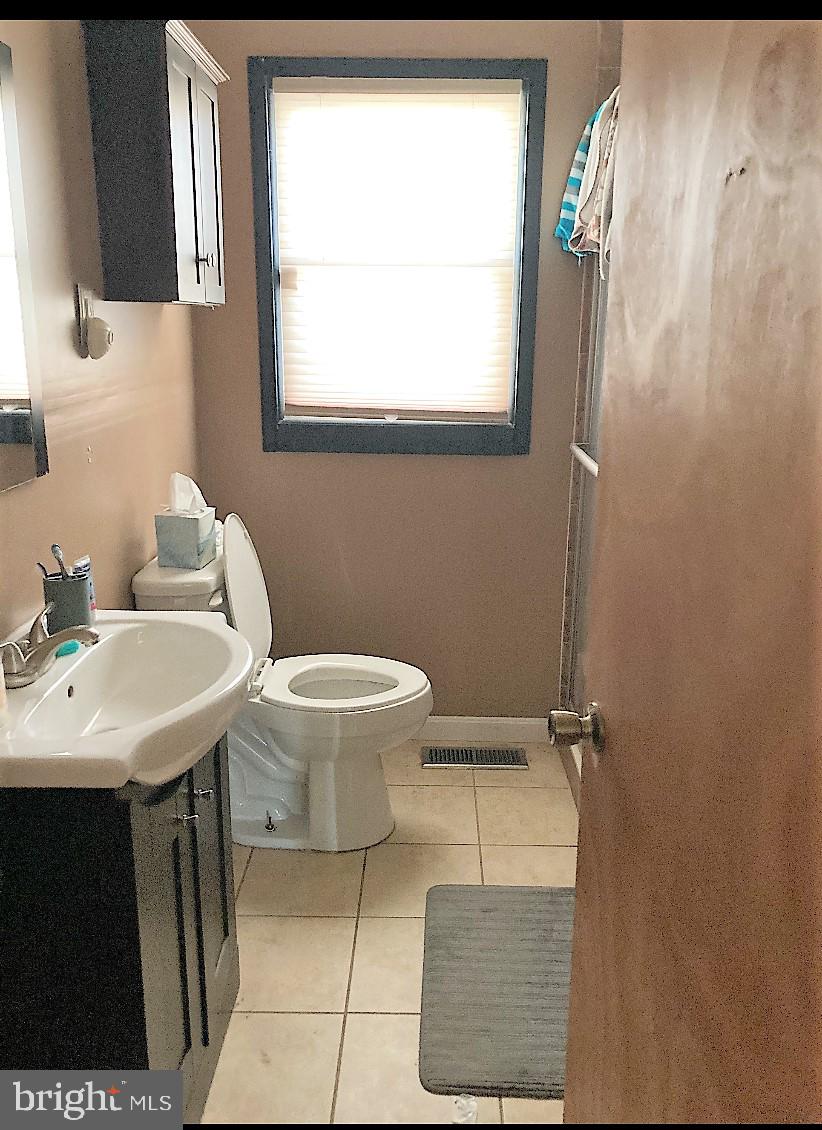 503 Decatur Avenue Salisbury, MD 21804 - Photo 9 of 14 Upgraded bath