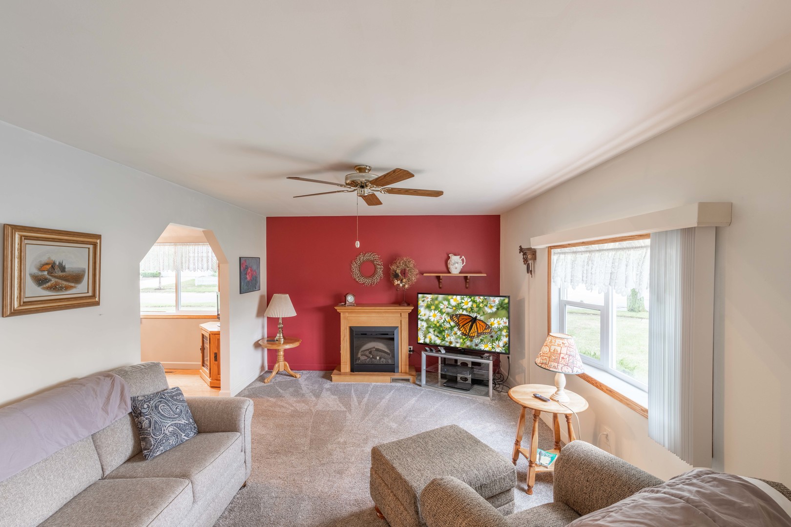 78 Long Beach Road Montgomery, IL 60538 - Photo 2 of 16