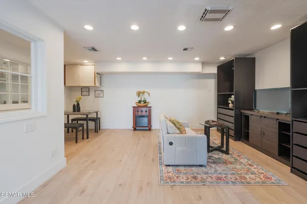 $7,995 | 4524 Greengate Court, Westlake Village, CA 91361