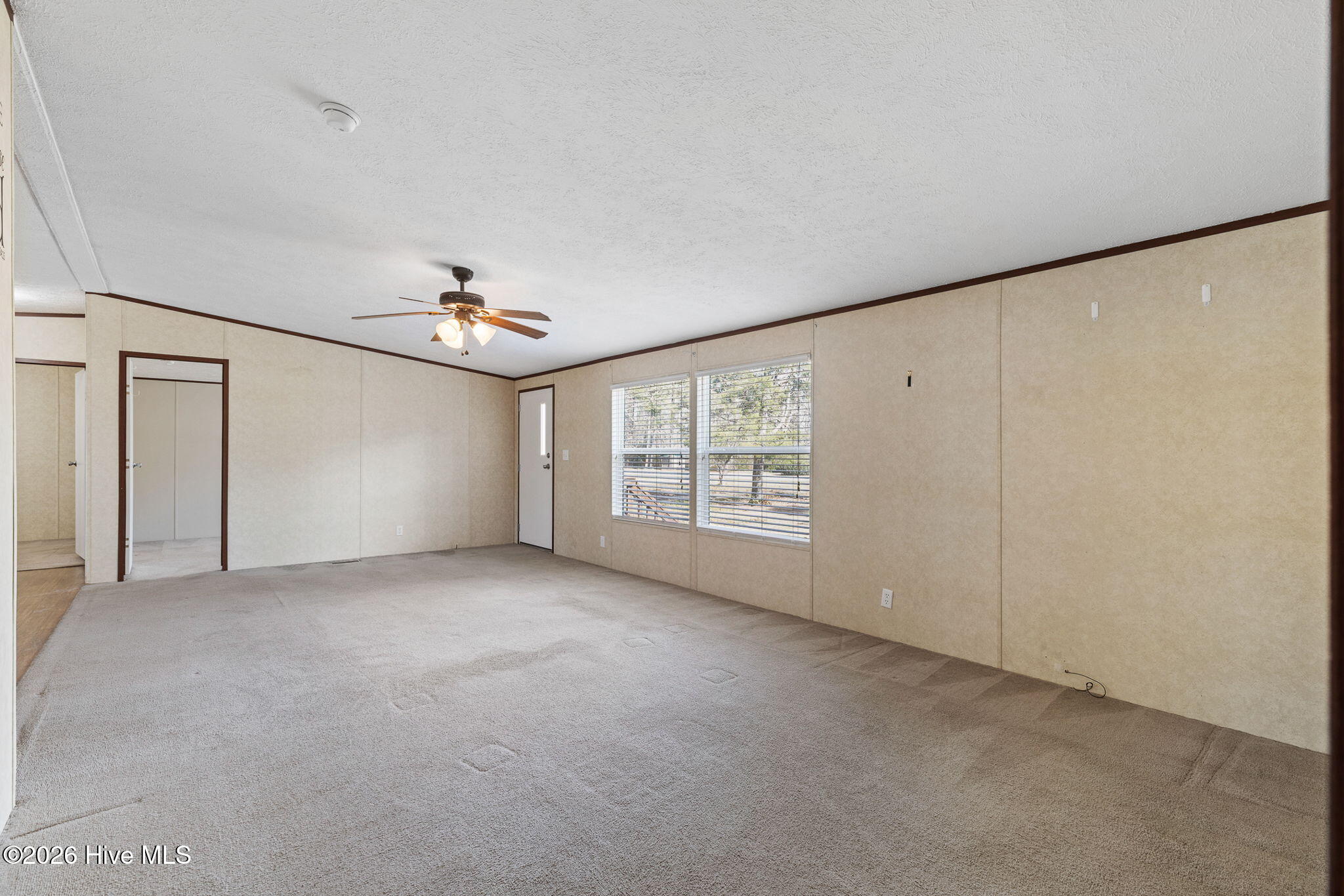 898 Livingston Chapel Road Delco, NC 28436 - Photo 7 of 38 Living Room