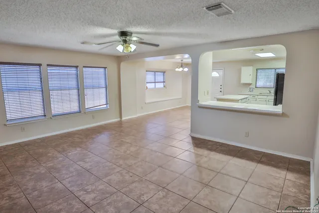 $1,825 | 7811 Bypass San Antonio Tx 78244, San Antonio, TX 78244