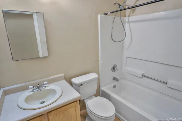 $1,825 | 7811 Bypass San Antonio Tx 78244, San Antonio, TX 78244