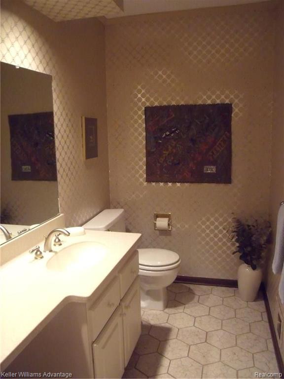 36941 Fox Run Farmington Hills, MI 48331 - Photo 30 of 49