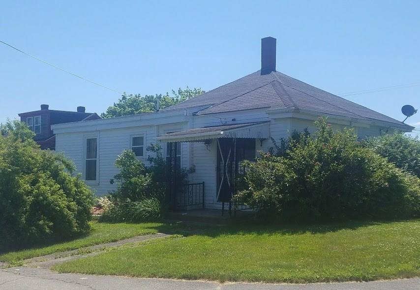 20 Marsh Road Thomaston, ME 04861 - Photo 4 of 21 back of the home
