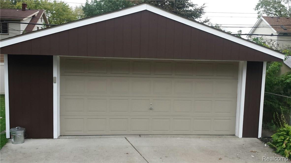 738 Princeton Road Berkley, MI 48072 - Photo 16 of 17 garage.jpg