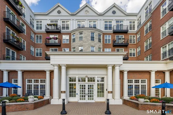 $5,500 | 85 Memorial Road, Unit 205, West Hartford, CT 06107