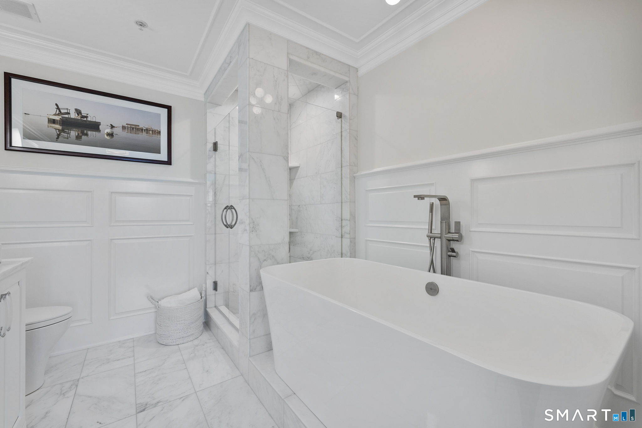 85 Memorial Road, Unit 205 West Hartford, CT 06107 - Photo 21 of 40 a white bath tub sitting next to a white toilet